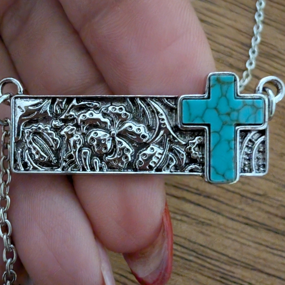 Western Faux Silver and Turquoise Cross Pendant Necklace Coastal Cowgirl - Picture 7 of 7